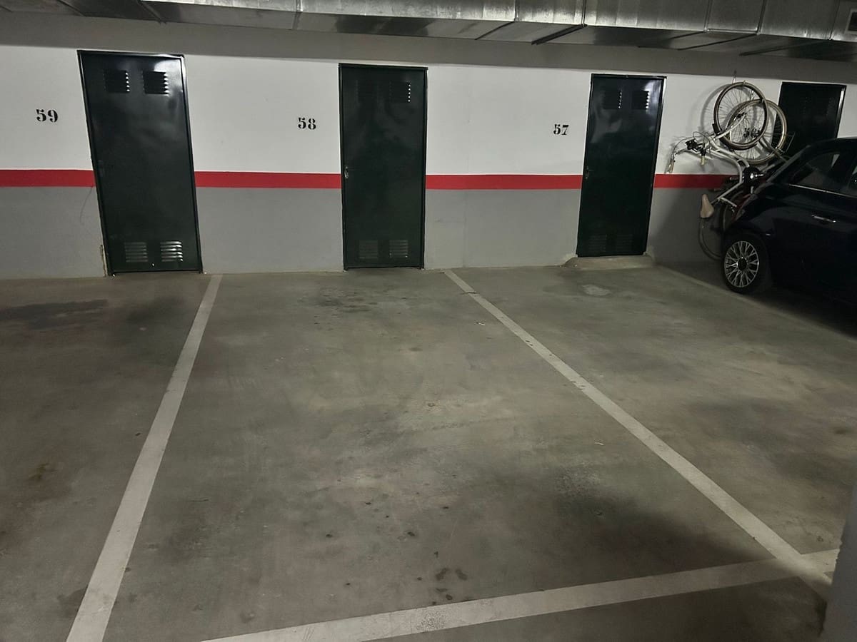 1 makuuhuone Huoneisto myytävänä paikassa Marbella mukana uima-altaan 
autotalli - 420 000 € (Ref: 9807178)