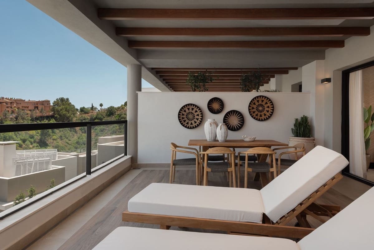 2 soveværelse Lejlighed til leje i Nueva Andalucia med swimmingpool garage - € 4.000 (Ref: 9807534)