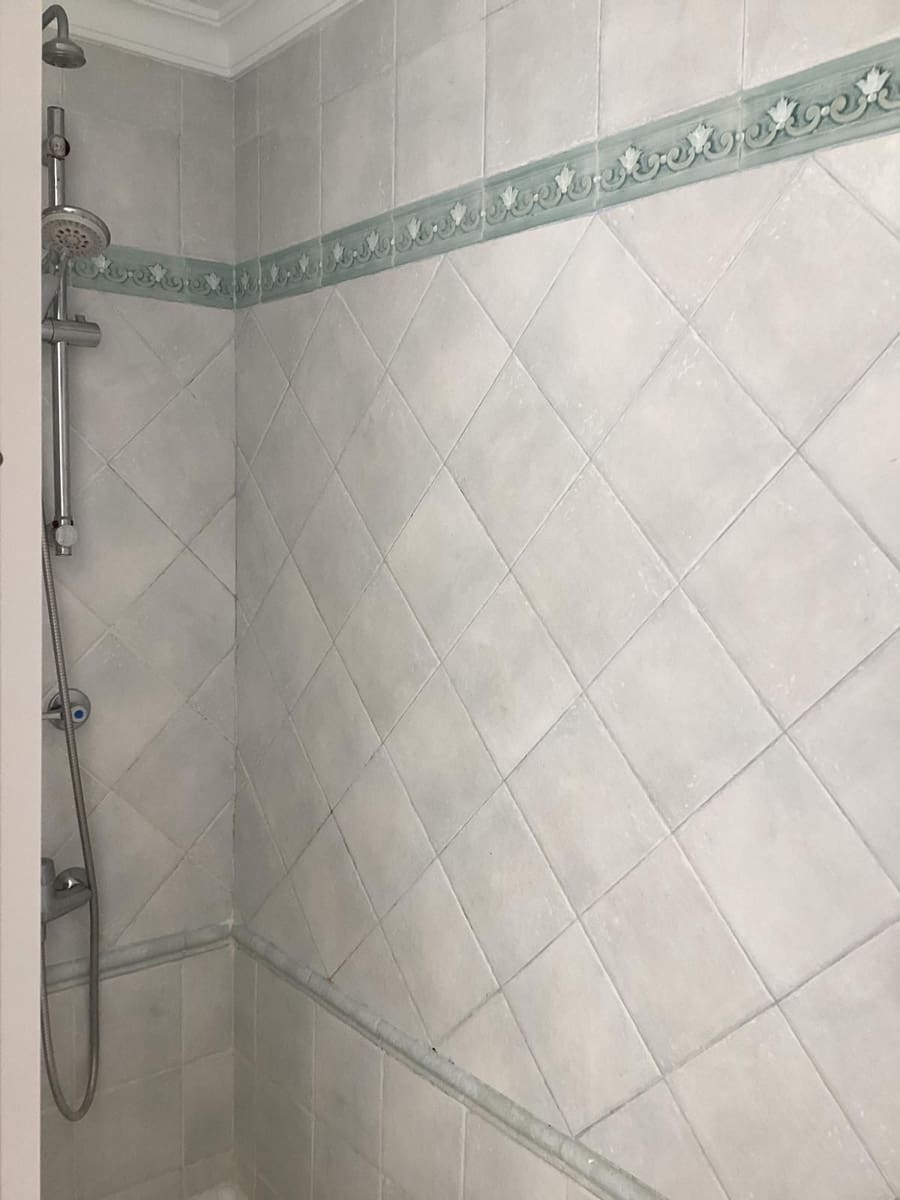 3 Zimmer Apartment zu vermieten in Estepona mit Pool Garage - 2.800 € (Ref: 9810850)