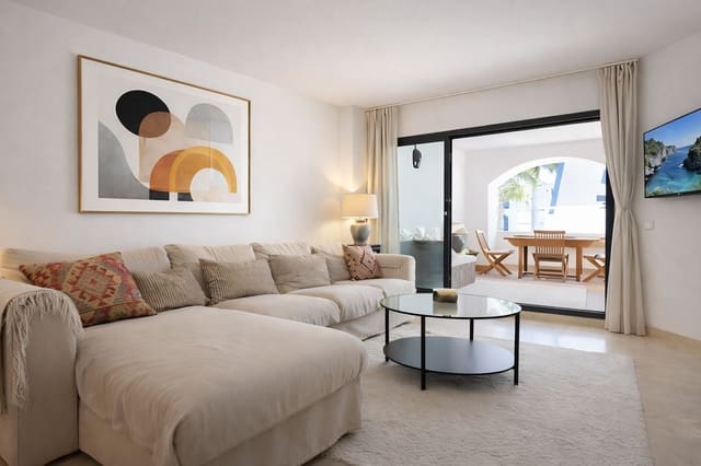 3 sypialnia Apartament na kwatery wakacyjne w San Pedro de Alcantara, Marbella z basenem garażem - 1 750 € (Ref: 9815219)