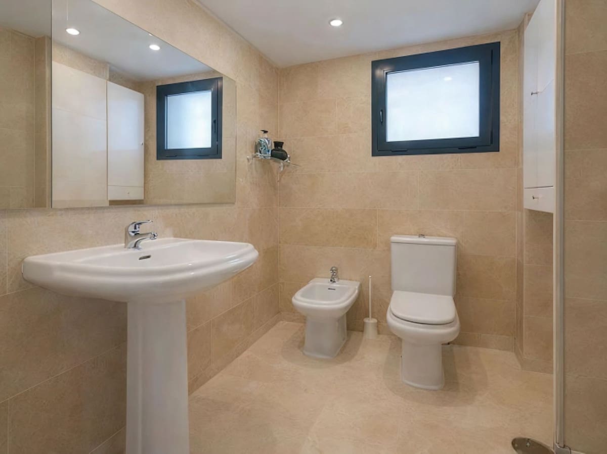 3 sypialnia Apartament na kwatery wakacyjne w San Pedro de Alcantara z basenem garażem - 1 750 € (Ref: 9815219)