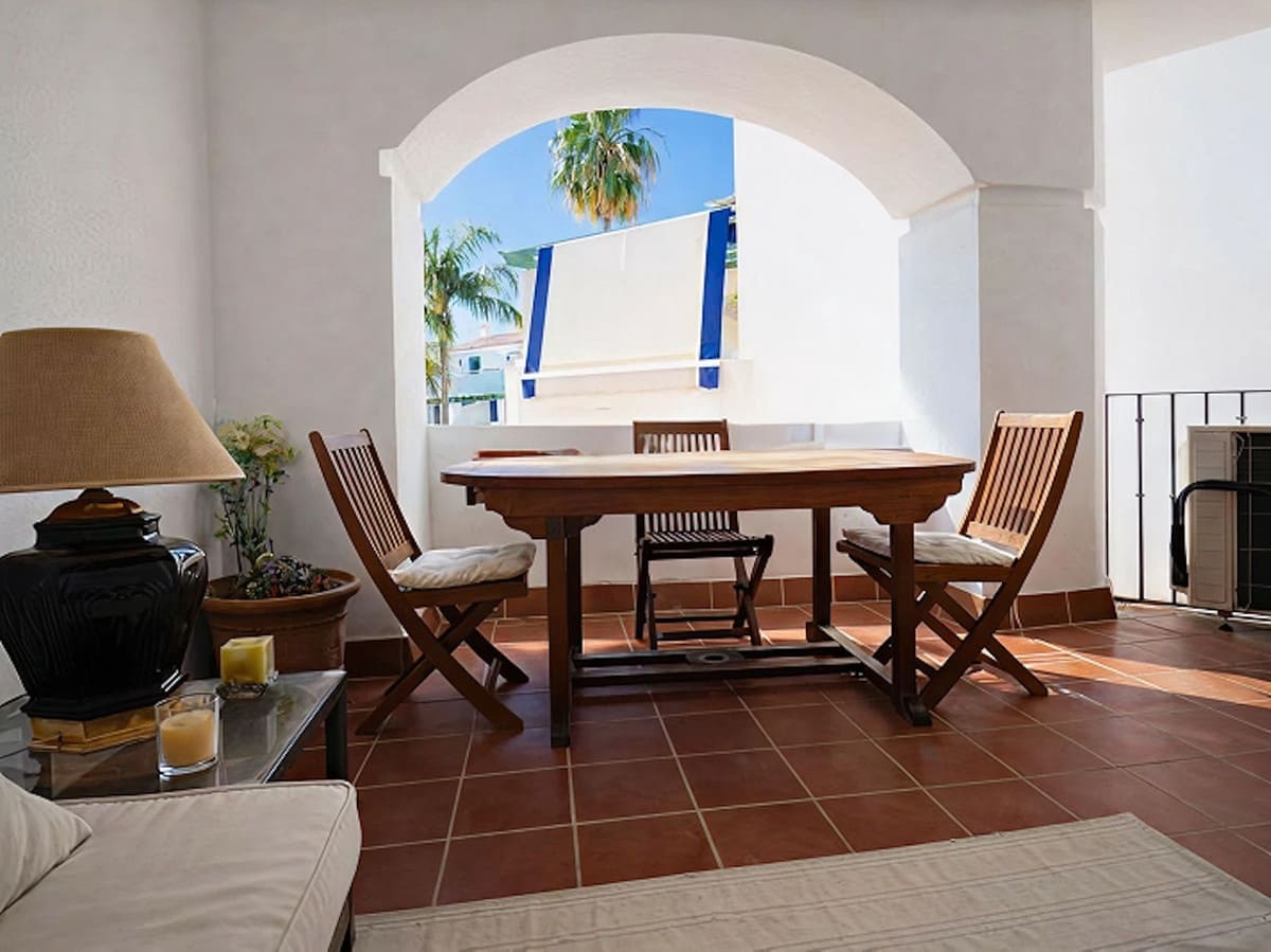 3 sypialnia Apartament na kwatery wakacyjne w San Pedro de Alcantara z basenem garażem - 1 750 € (Ref: 9815219)