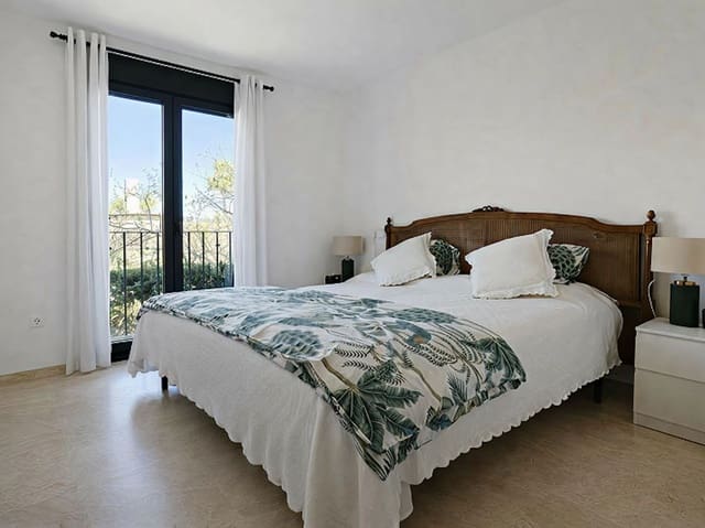 3 sypialnia Apartament na kwatery wakacyjne w San Pedro de Alcantara, Marbella z basenem garażem - 1 750 € (Ref: 9815219)