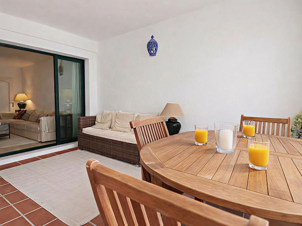 3 sypialnia Apartament na kwatery wakacyjne w San Pedro de Alcantara z basenem garażem - 1 750 € (Ref: 9815219)
