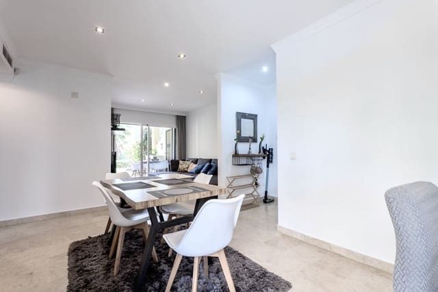 2 soveværelse Lejlighed til leje i La Quinta, Benahavís med swimmingpool garage - € 2.200 (Ref: 9815400)