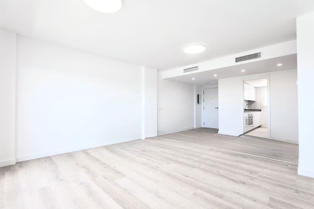 3 Zimmer Apartment zu vermieten in Nueva Andalucia mit Pool Garage - 2.700 € (Ref: 9816772)