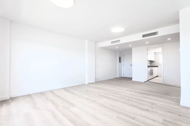 3 Zimmer Apartment zu vermieten in Nueva Andalucia, Marbella mit Pool Garage - 2.700 € (Ref: 9816772)