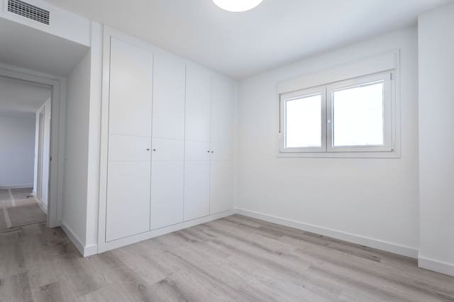 3 Zimmer Apartment zu vermieten in Nueva Andalucia, Marbella mit Pool Garage - 2.700 € (Ref: 9816772)