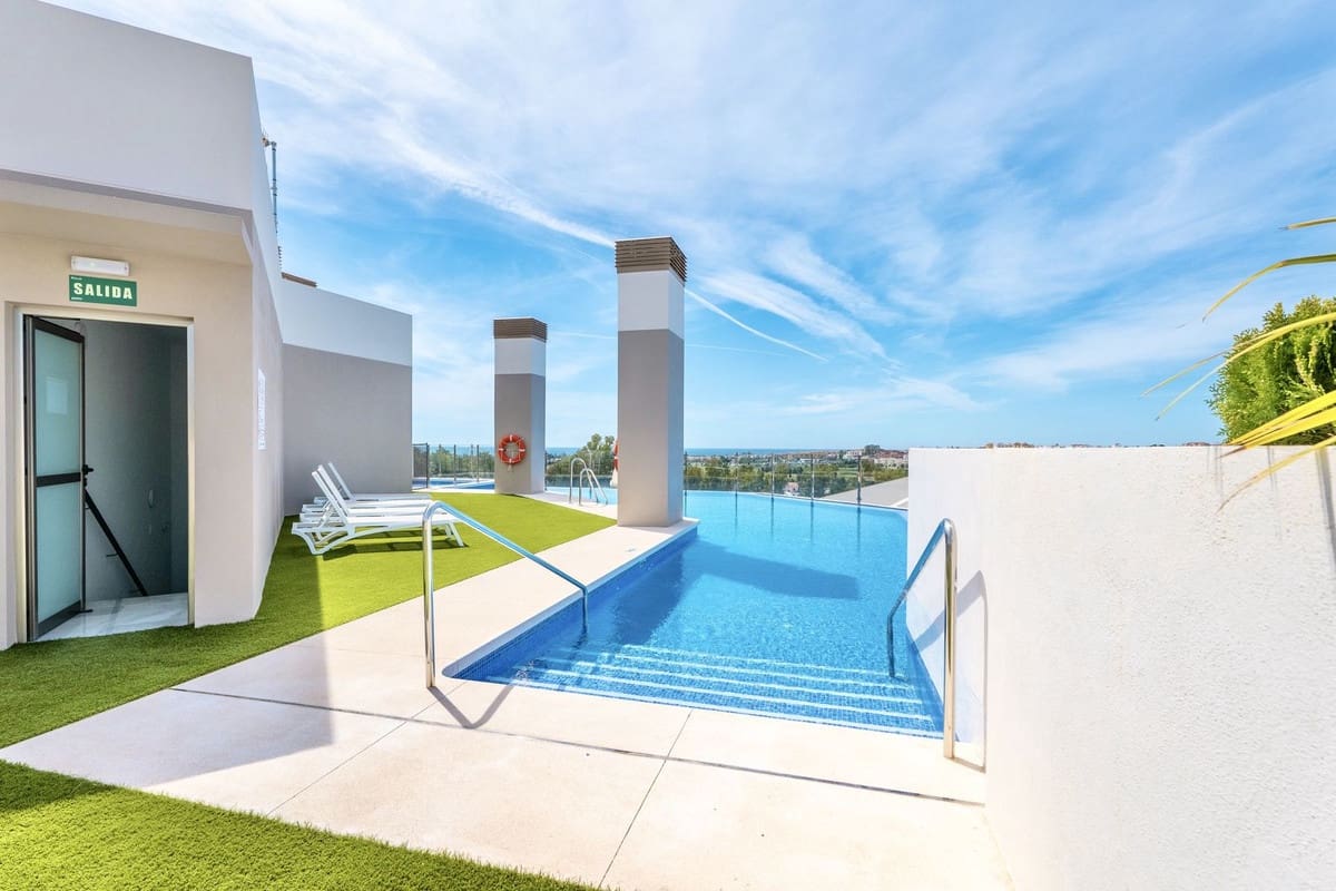 3 Zimmer Apartment zu vermieten in Nueva Andalucia mit Pool Garage - 2.700 € (Ref: 9816772)