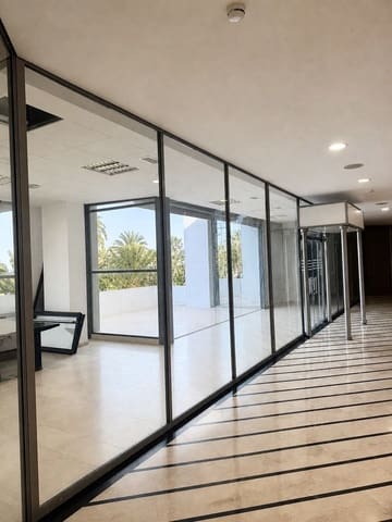 Commerciale in vendita in Puerto Banus, Marbella - 880.000 € (Rif: 9827691)