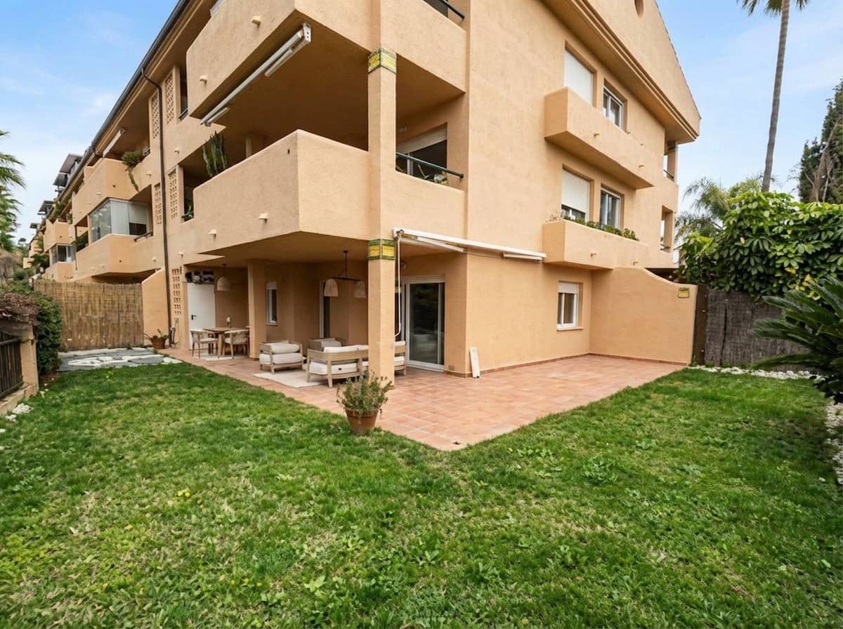 2 quarto Apartamento para venda em Las Chapas com piscina garagem - 530 000 € (Ref: 9832767)