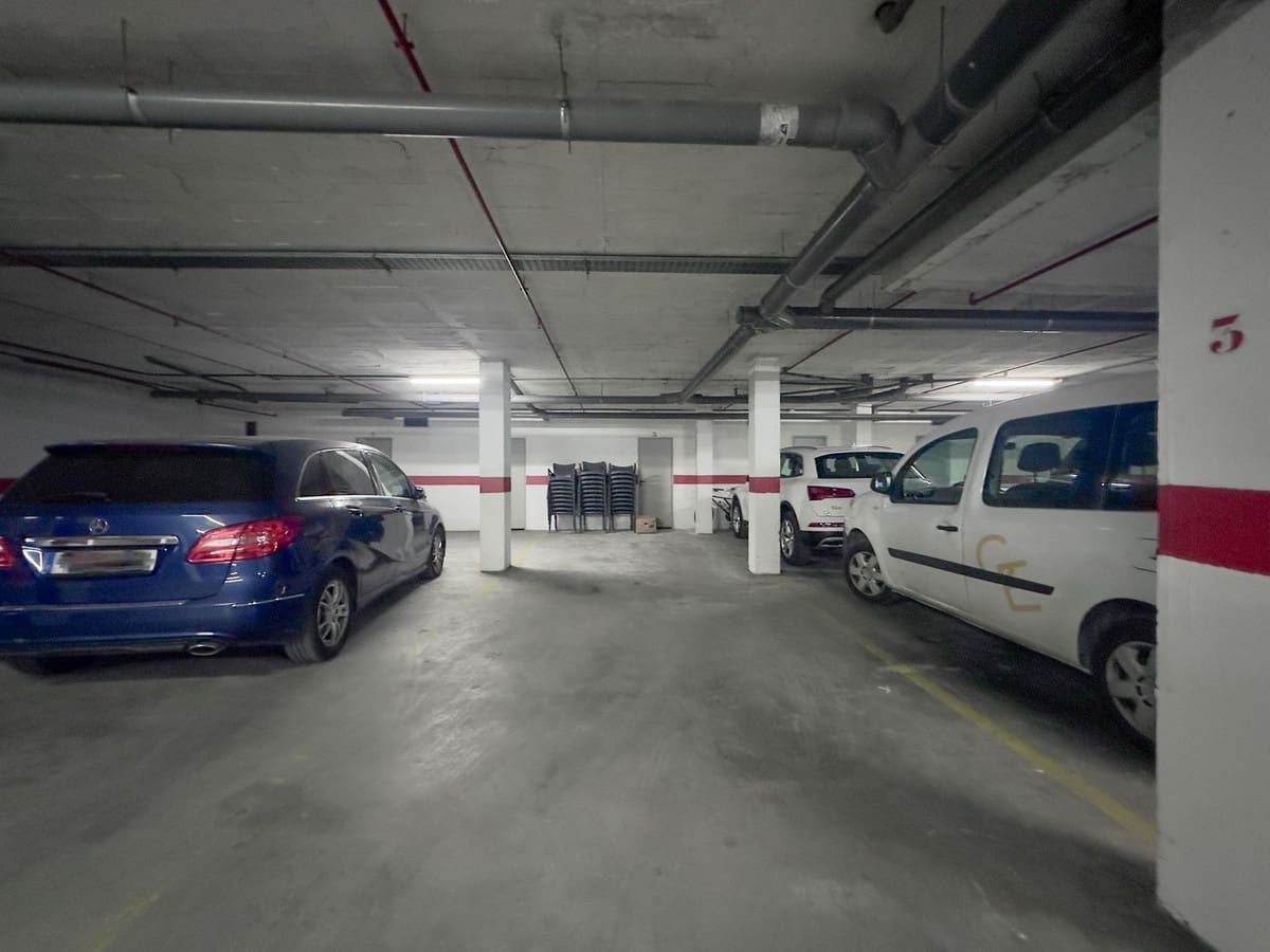   3 soveværelse   ferieLejlighed i Puerto Banus   med   swimmingpool  garage  - € 3.850 (Ref: 9838449)