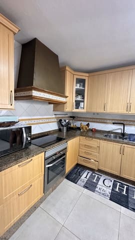 2 quarto Moradia para venda em San Pedro de Alcantara, Marbella - 650 000 € (Ref: 10140021)