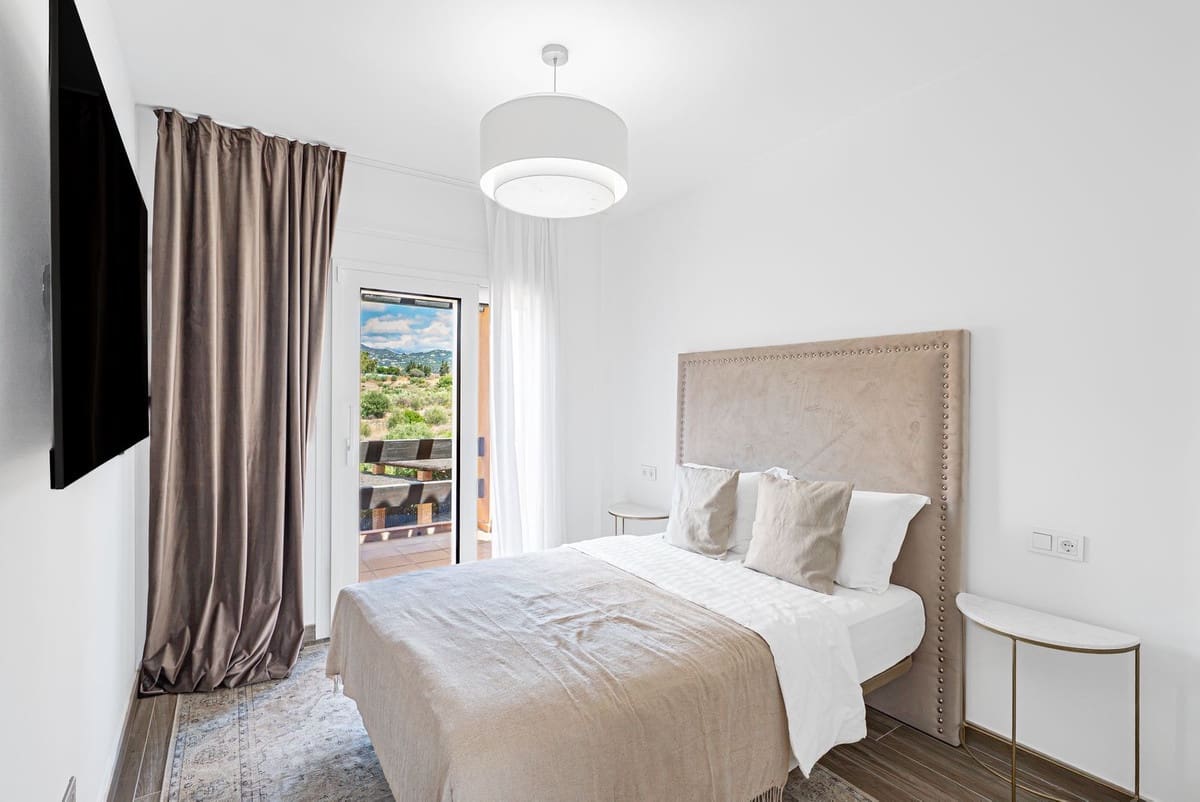 4 sovrum Hus till salu i Benahavis med pool garage - 1 295 000 € (Ref: 10140022)
