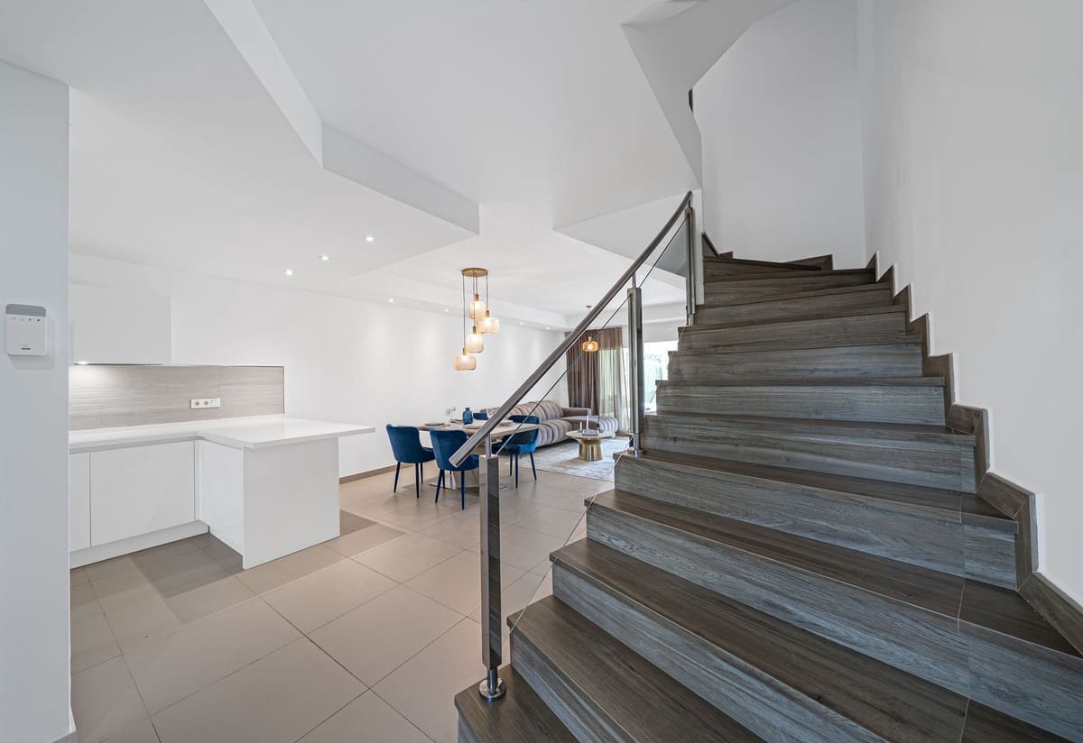 4 sovrum Hus till salu i Benahavis med pool garage - 1 295 000 € (Ref: 10140022)