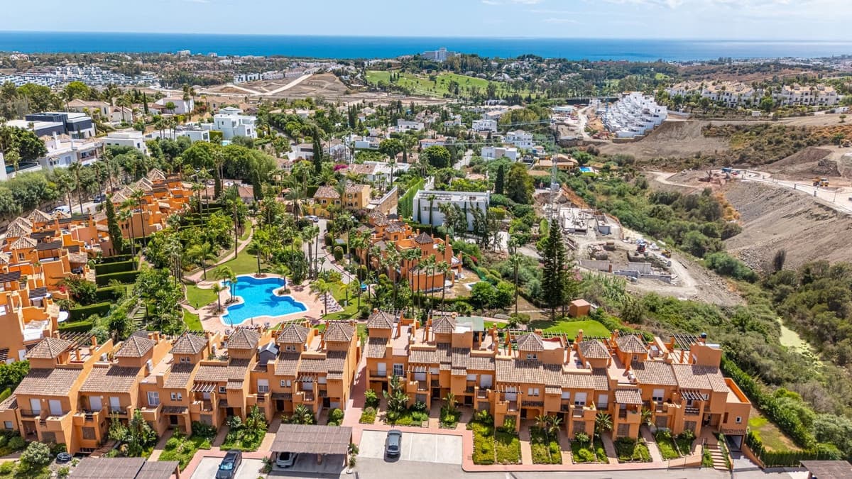4 sovrum Hus till salu i Benahavis med pool garage - 1 295 000 € (Ref: 10140022)