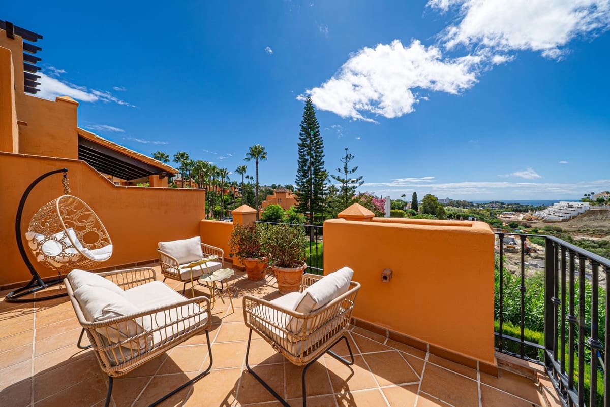 4 sovrum Hus till salu i Benahavis med pool garage - 1 295 000 € (Ref: 10140022)