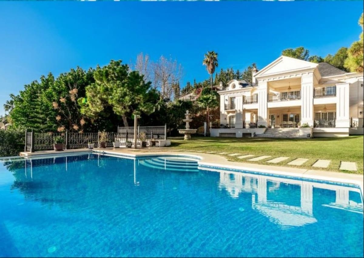 9 makuuhuone Huvila myytävänä paikassa Marbella mukana uima-altaan 
autotalli - 10 850 000 € (Ref: 10140023)