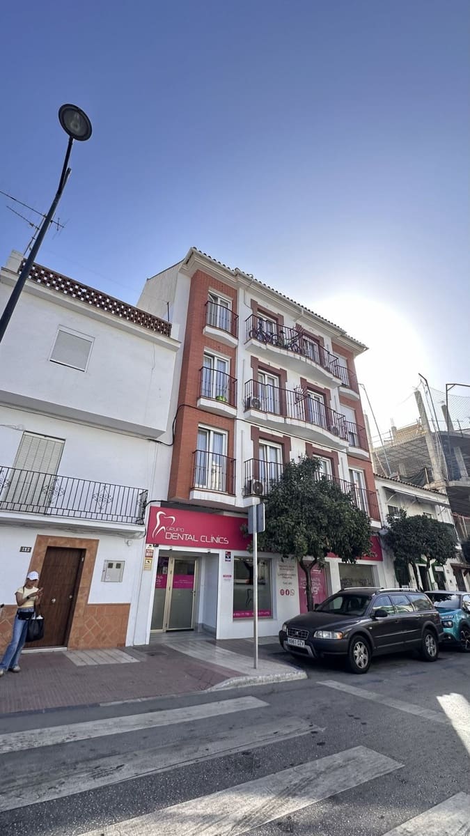 10 camera da letto Commerciale in vendita in San Pedro de Alcantara - 2.750.000 € (Rif: 10140025)
