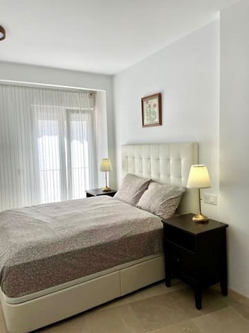 10 slaapkamer Commercieel te koop in San Pedro de Alcantara, Marbella - € 2.750.000 (Ref: 10140025)