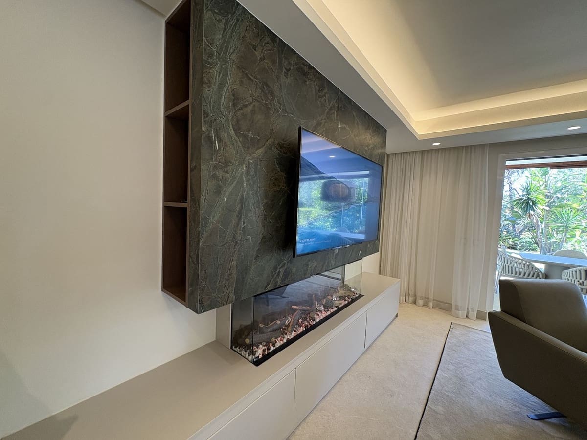 4 quarto Casa em Banda para venda em El Velerin com piscina garagem - 2 100 000 € (Ref: 10140027)