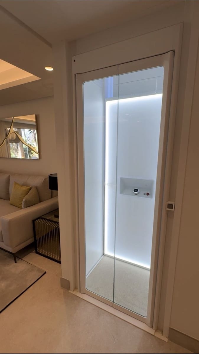 4 quarto Casa em Banda para venda em El Velerin com piscina garagem - 2 100 000 € (Ref: 10140027)