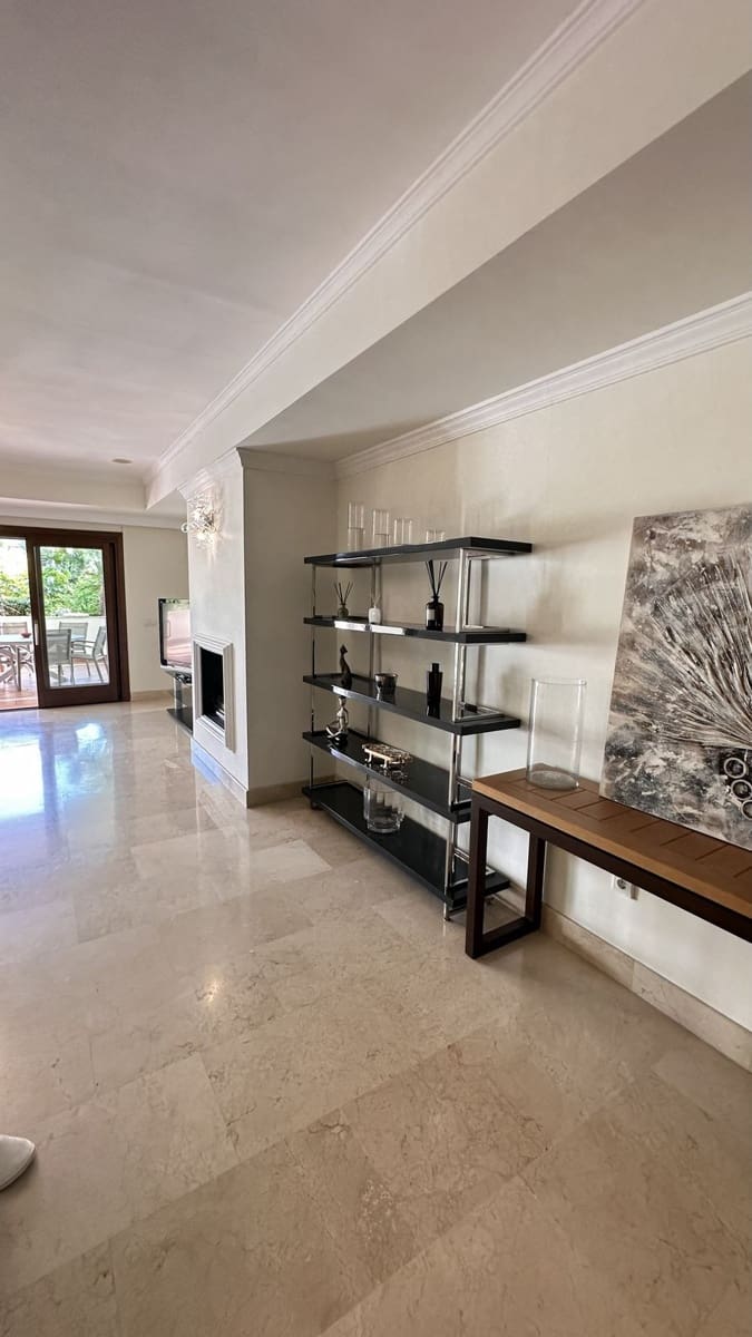 2 sypialnia Apartament na sprzedaż w Marbella z garażem - 1 050 000 € (Ref: 10140031)