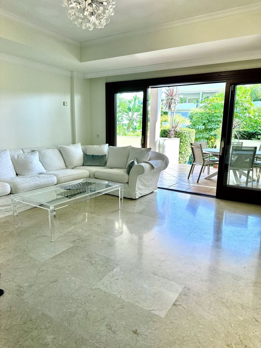 2 sypialnia Apartament na sprzedaż w Marbella z garażem - 1 050 000 € (Ref: 10140031)