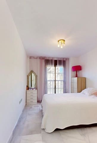 4 soveværelse Lejlighed til salg i New Golden Mile, Estepona med garage - € 785.000 (Ref: 10140033)