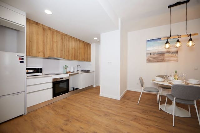2 quarto Apartamento para venda em Estepona com piscina - 575 000 € (Ref: 10140034)