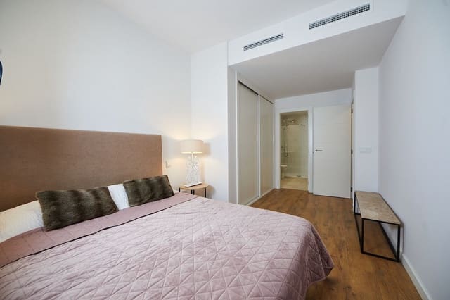 2 quarto Apartamento para venda em Estepona com piscina - 575 000 € (Ref: 10140034)