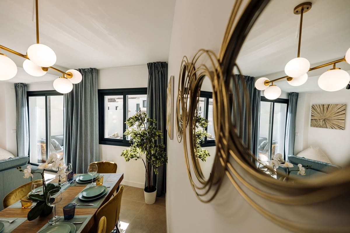 3 sypialnia Dom na sprzedaż w El Paraiso z basenem garażem - 560 000 € (Ref: 10140035)