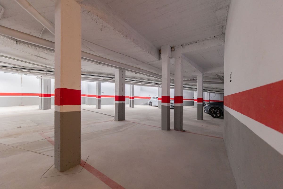 3 sypialnia Dom na sprzedaż w El Paraiso z basenem garażem - 560 000 € (Ref: 10140035)