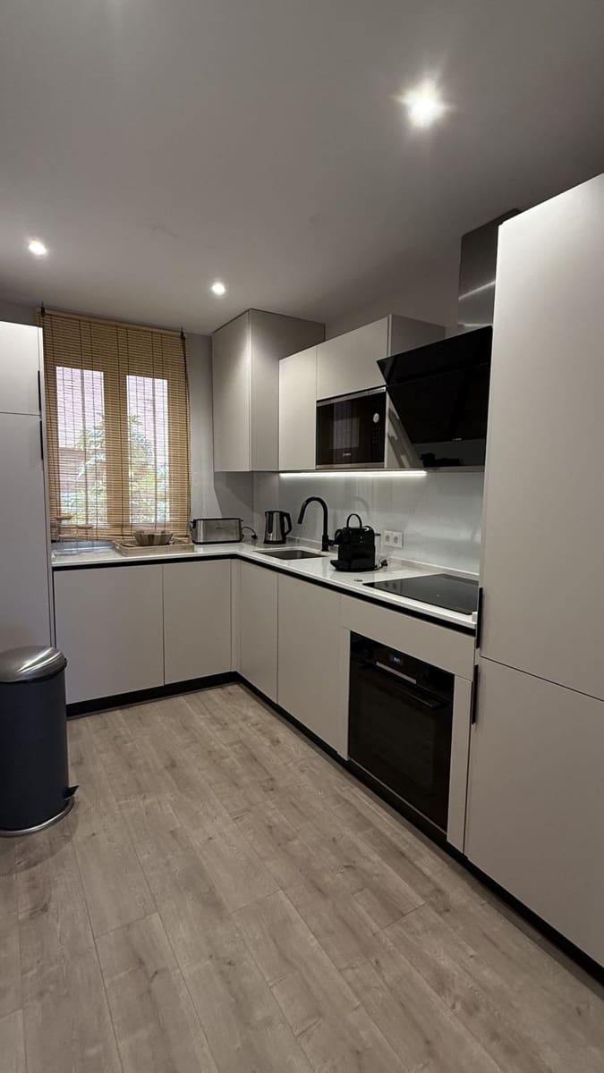 2 soverom Leilighet til salgs i El Paraiso med svømmebasseng garasje - € 299 000 (Ref: 10140037)