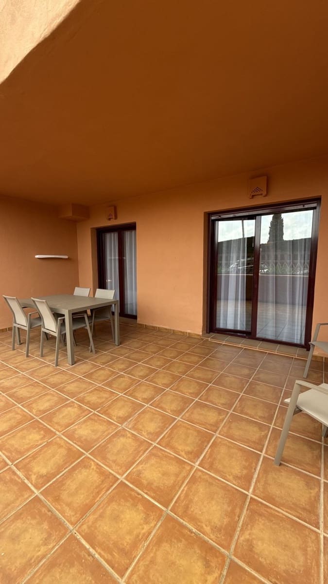2 soverom Leilighet til salgs i El Paraiso med svømmebasseng garasje - € 299 000 (Ref: 10140037)