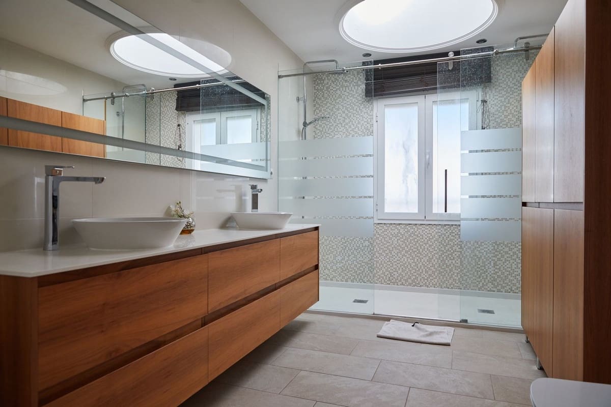3 bedroom Penthouse for sale in Estepona with pool - € 1,795,000 (Ref: 10140040)