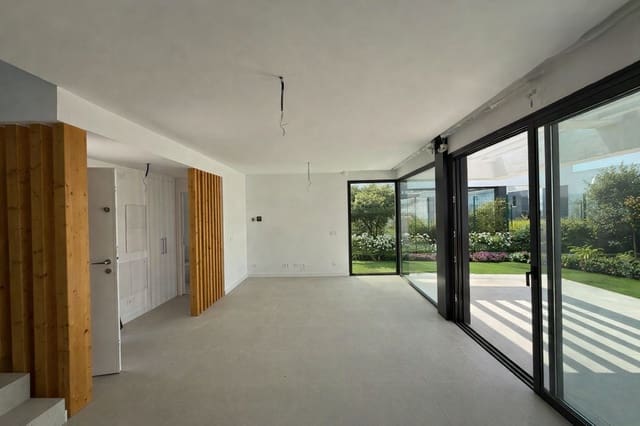 3 camera da letto Villetta Bifamiliare da affittare in Estepona con piscina garage - 7.000 € (Rif: 10140044)