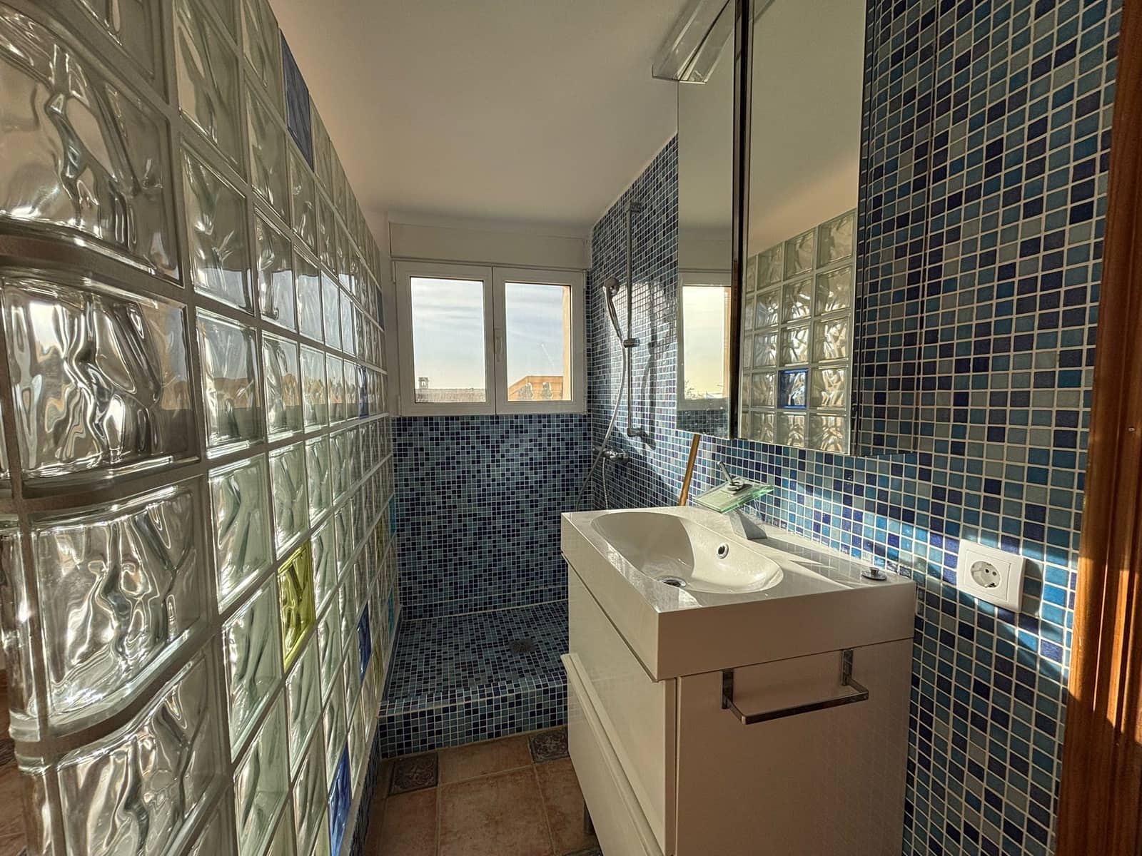 Chalet de 4 habitaciones en Teulada-Moraira en venta con piscina garaje - 675.000 € (Ref: 10009707)