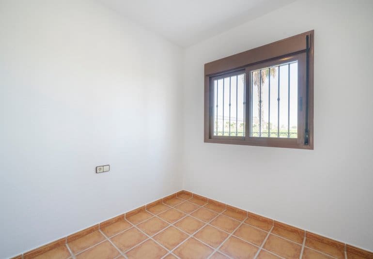 3 bedroom Bungalow for sale in Algorfa - € 230,000 (Ref: 9484097)