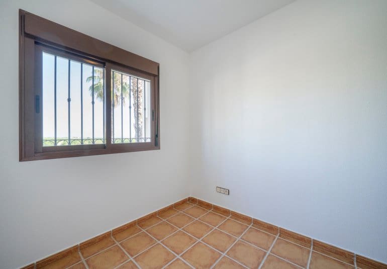 3 bedroom Bungalow for sale in Algorfa - € 230,000 (Ref: 9484097)