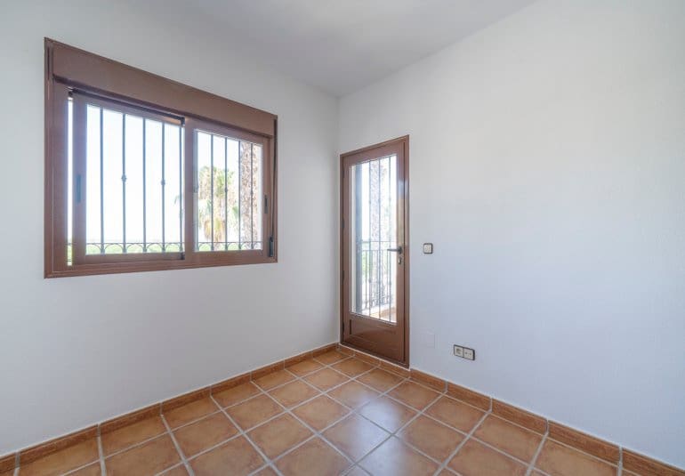 3 bedroom Bungalow for sale in Algorfa - € 230,000 (Ref: 9484097)