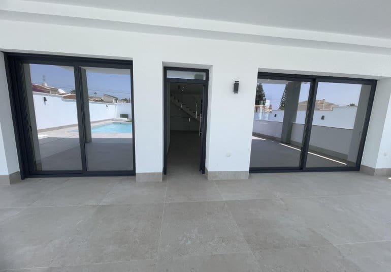 3 bedroom Villa for sale in Ciudad Quesada - € 799,900 (Ref: 9484101)