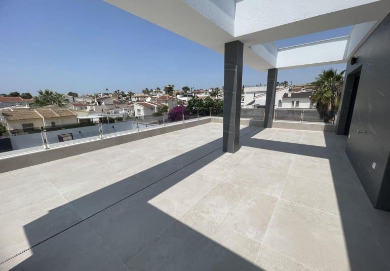 3 bedroom Villa for sale in Ciudad Quesada - € 799,900 (Ref: 9484101)