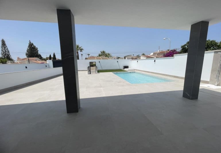 3 bedroom Villa for sale in Ciudad Quesada - € 799,900 (Ref: 9484101)