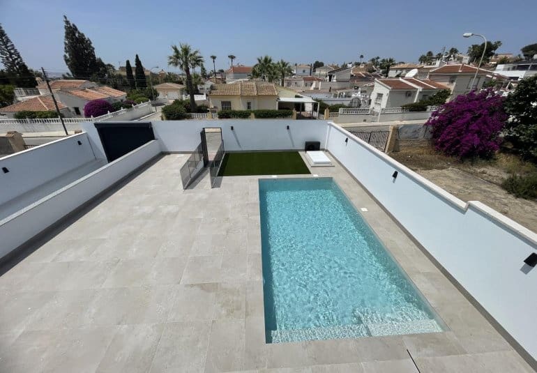 3 bedroom Villa for sale in Ciudad Quesada - € 799,900 (Ref: 9484101)