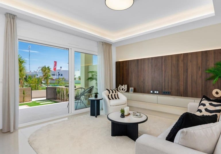 2 bedroom Apartment for sale in Dona Pepa - € 314,000 (Ref: 9484102)