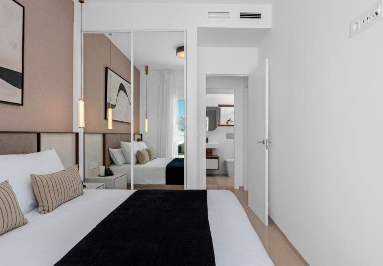 2 bedroom Apartment for sale in Dona Pepa - € 314,000 (Ref: 9484102)