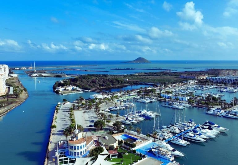 2 bedroom Apartment for sale in La Manga del Mar Menor - € 213,259 (Ref: 9484106)