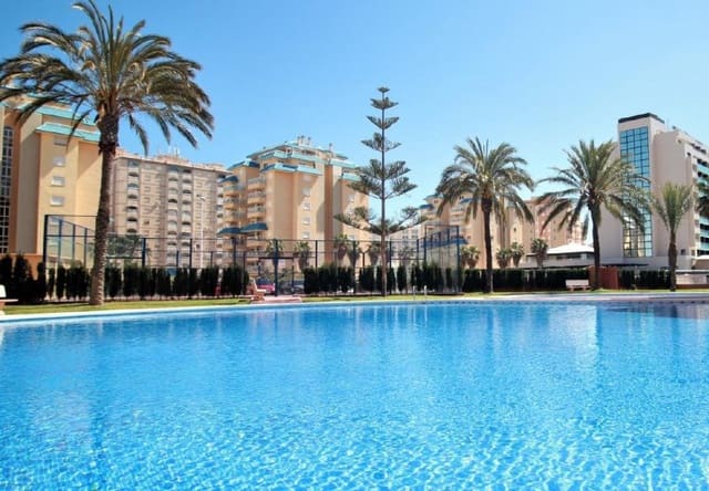2 slaapkamer Appartement te koop in La Manga del Mar Menor - € 213.259 (Ref: 9484106)