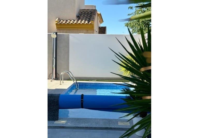 5 bedroom Villa for sale in La Mata with pool garage - € 529,000 (Ref: 9484121)